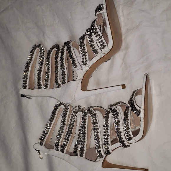 I AM JENNIFER LE size 42 cream suede with rhinestones new. Converts to size 11 - Picture 5 of 6